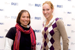 Förderin Dr. Mariam Abu-Tair und Deutschlandstipendiatin Ricarda Wüstefeld